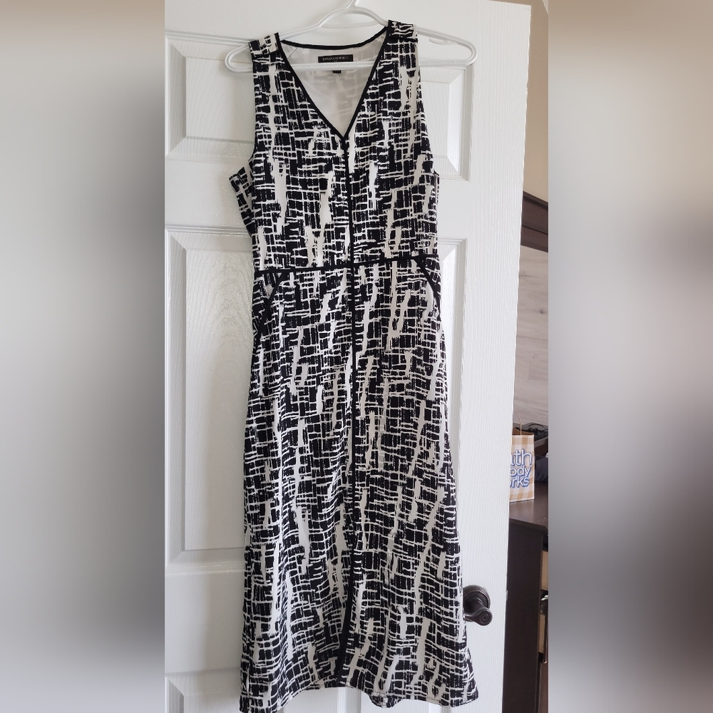 Banana Republic Black and White Patterned Dress